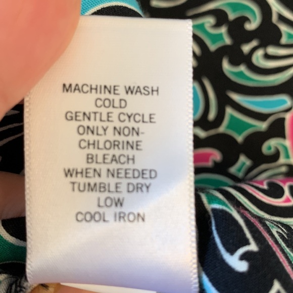 Banana Republic skirt. Like new! Cotton/spandex. Black green pink aqua. Size 8 - Picture 8 of 8